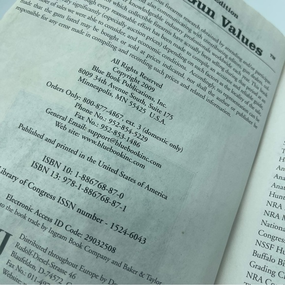 Blue Book of Values by S.P. Fjestad Book Price Catalog - Picture 6 of 10